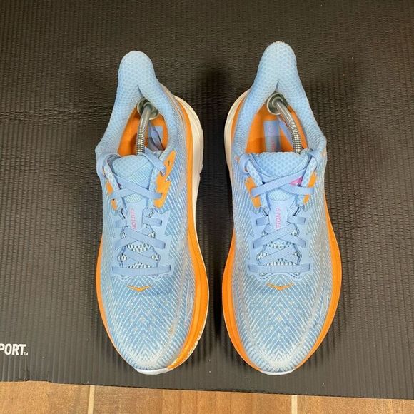 HOKA ONE ONE CLIFTON 9 - Women’s Running Shoes - SIZE 9B - Picture 7 of 11